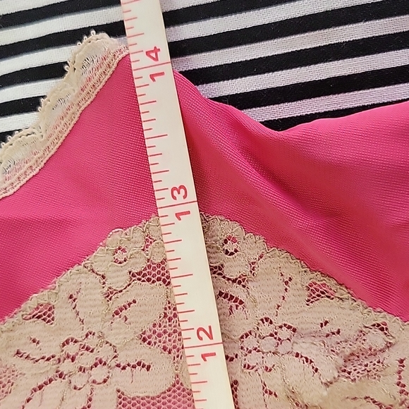 Vintage 1950s bright pink Glydon's of Hollywood Nightgown - Picture 6 of 6